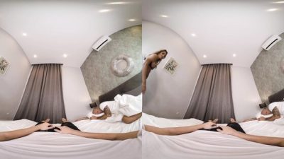 Coroa na frente de uma webcam